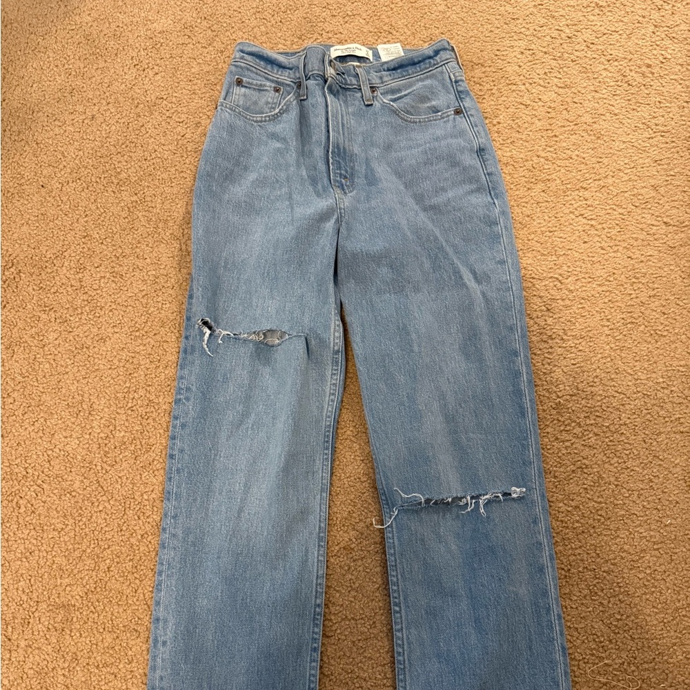 Abercrombie 90s straight leg - Size 27